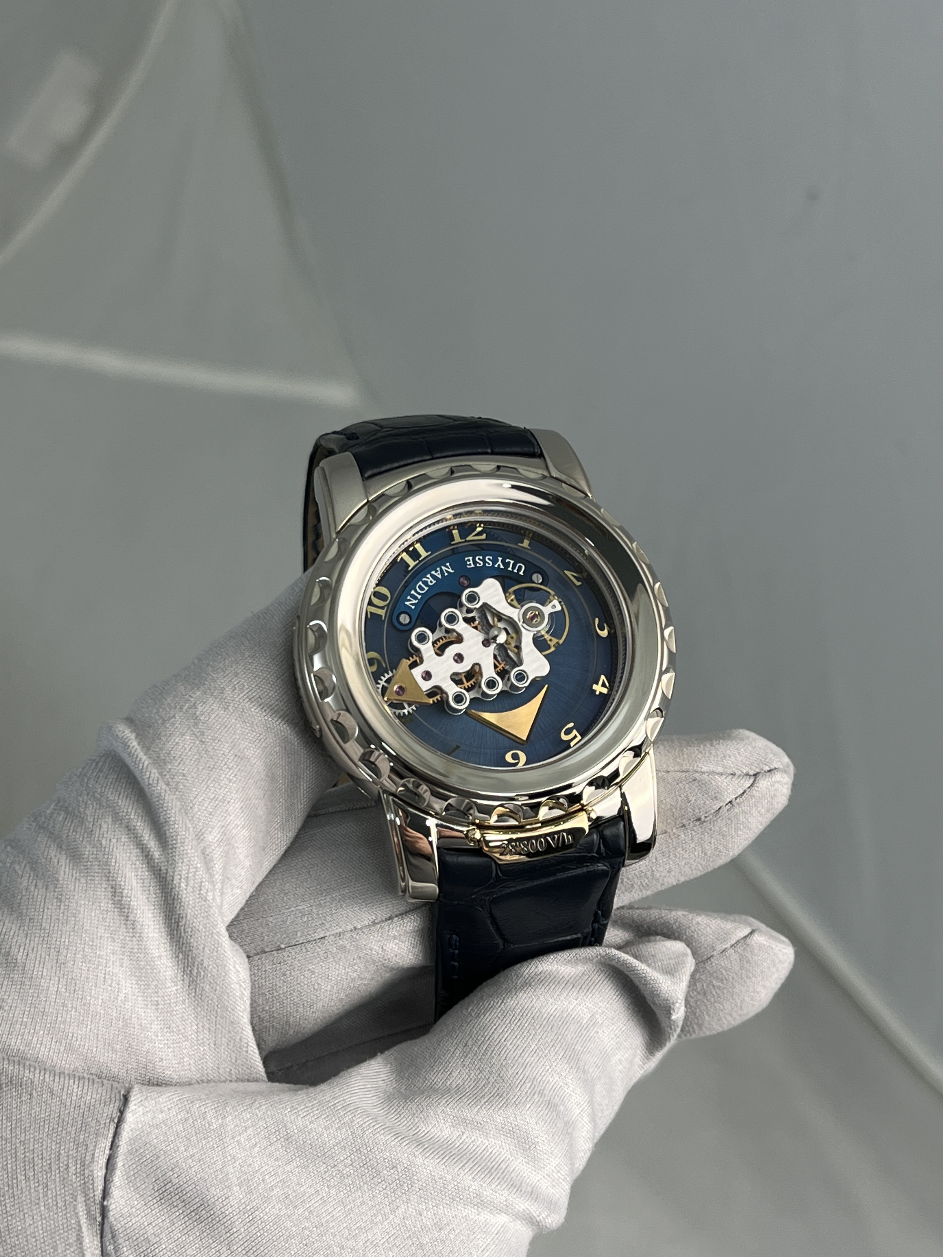 Freak Tourbillon White Gold