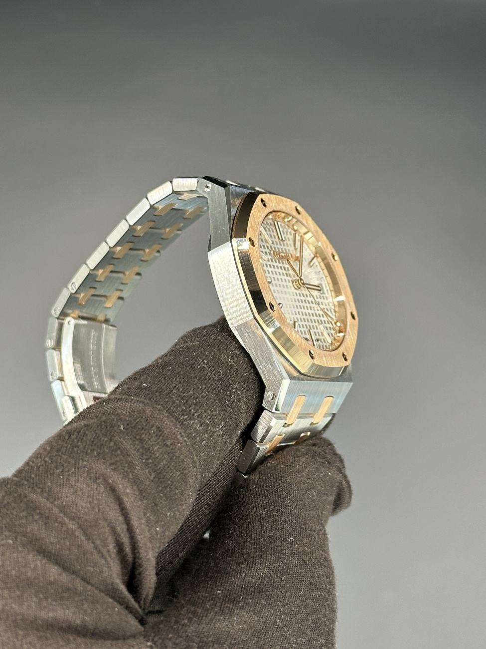 Audemars Piguet в наличии в Москве в &quot;Мануфактуре&quot;! 