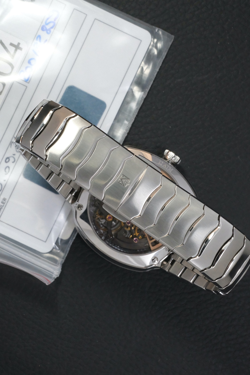 H. Moser & Cie в наличии в Москве в &quot;Мануфактуре&quot;! 