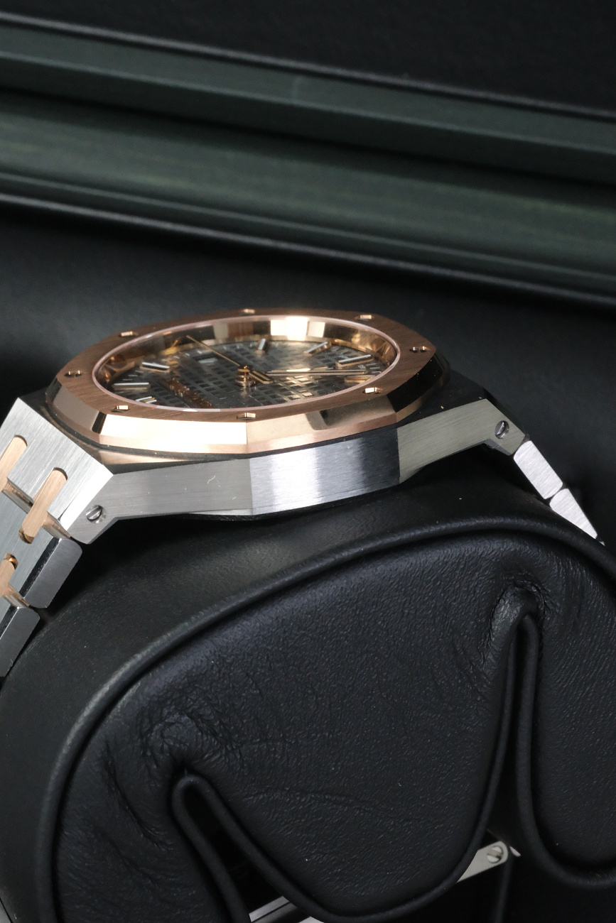 Audemars Piguet в наличии в Москве в &quot;Мануфактуре&quot;! 