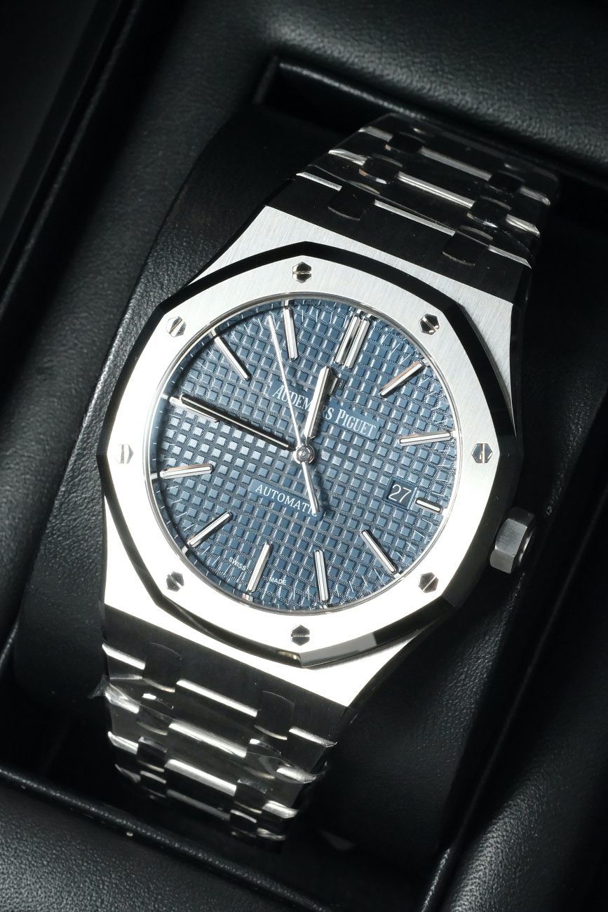 Audemars Piguet в наличии в Москве в &quot;Мануфактуре&quot;! 