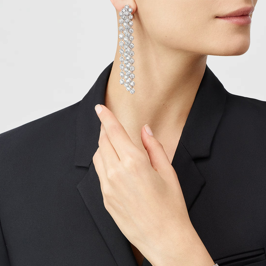 Van Cleef & Arpels в наличии в Москве в &quot;Мануфактуре&quot;! 