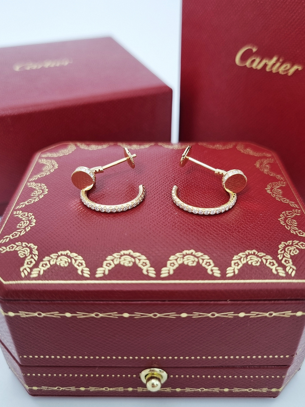 Cartier в наличии в Москве в &quot;Мануфактуре&quot;! 