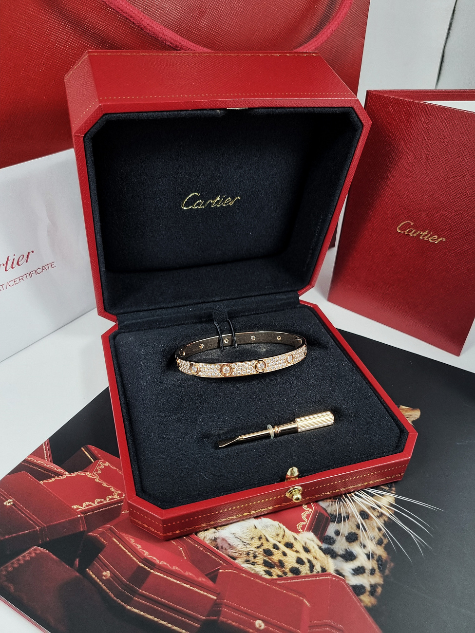 Cartier в наличии в Москве в &quot;Мануфактуре&quot;! 