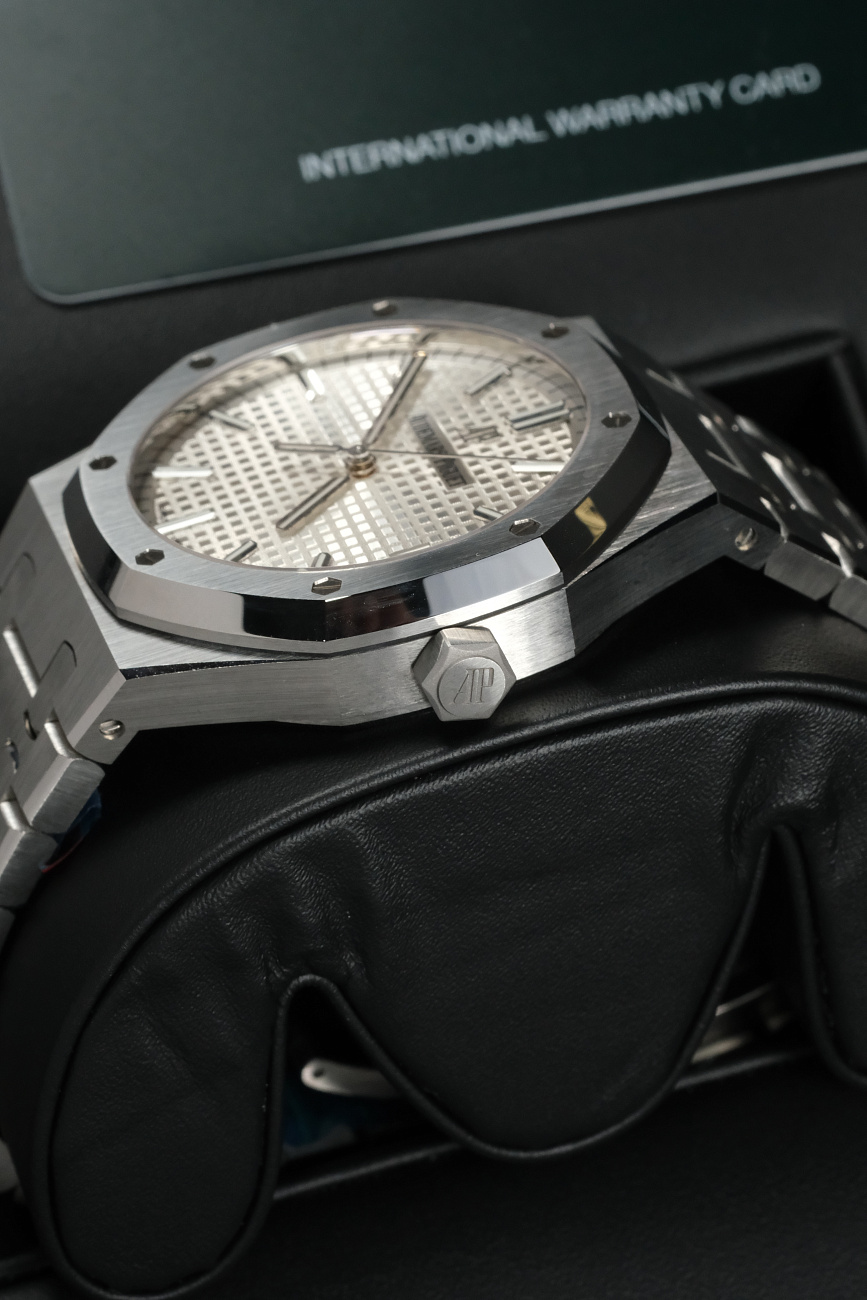 Audemars Piguet в наличии в Москве в &quot;Мануфактуре&quot;! 