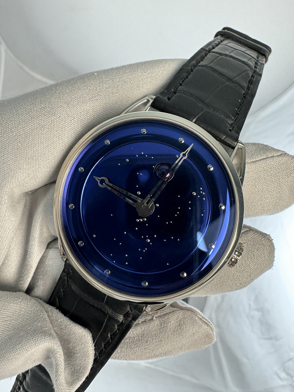 De Bethune в наличии в Москве в &quot;Мануфактуре&quot;! 