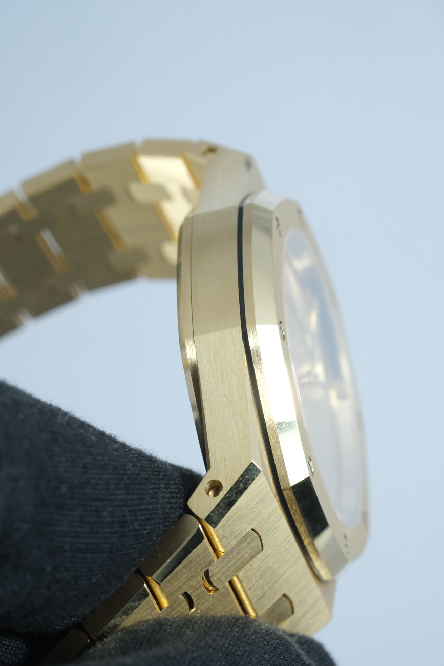 Audemars Piguet в наличии в Москве в &quot;Мануфактуре&quot;! 