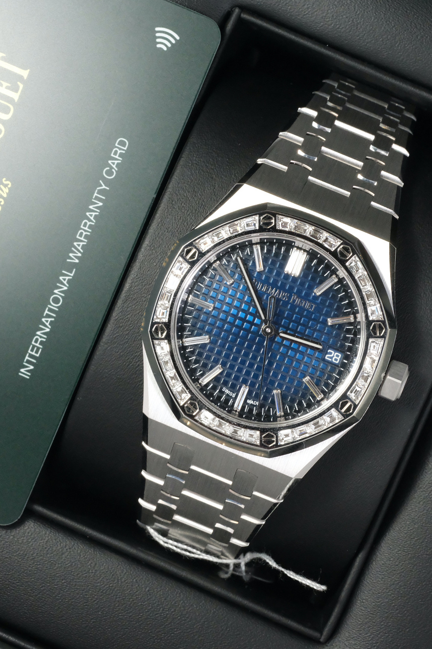 Audemars Piguet в наличии в Москве в &quot;Мануфактуре&quot;! 