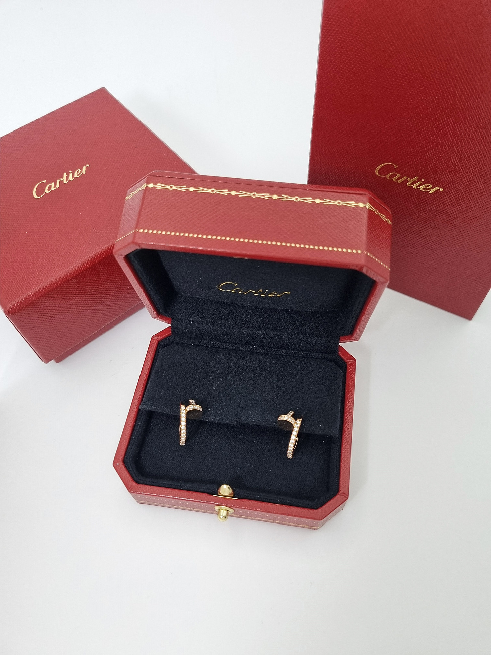 Cartier в наличии в Москве в &quot;Мануфактуре&quot;! 