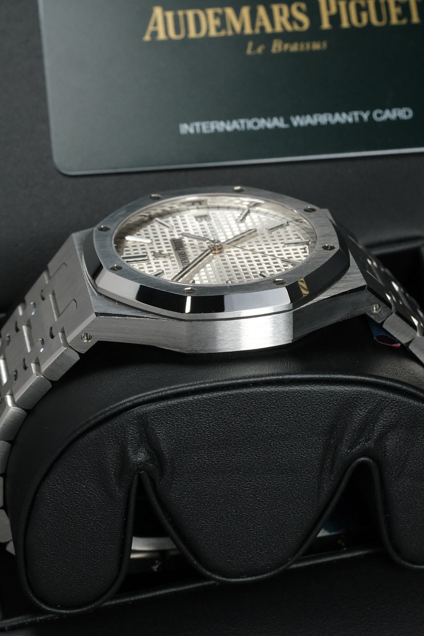 Audemars Piguet в наличии в Москве в &quot;Мануфактуре&quot;! 