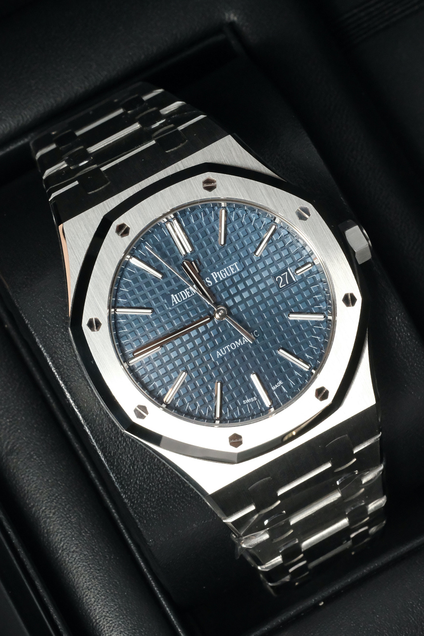 Audemars Piguet в наличии в Москве в &quot;Мануфактуре&quot;! 