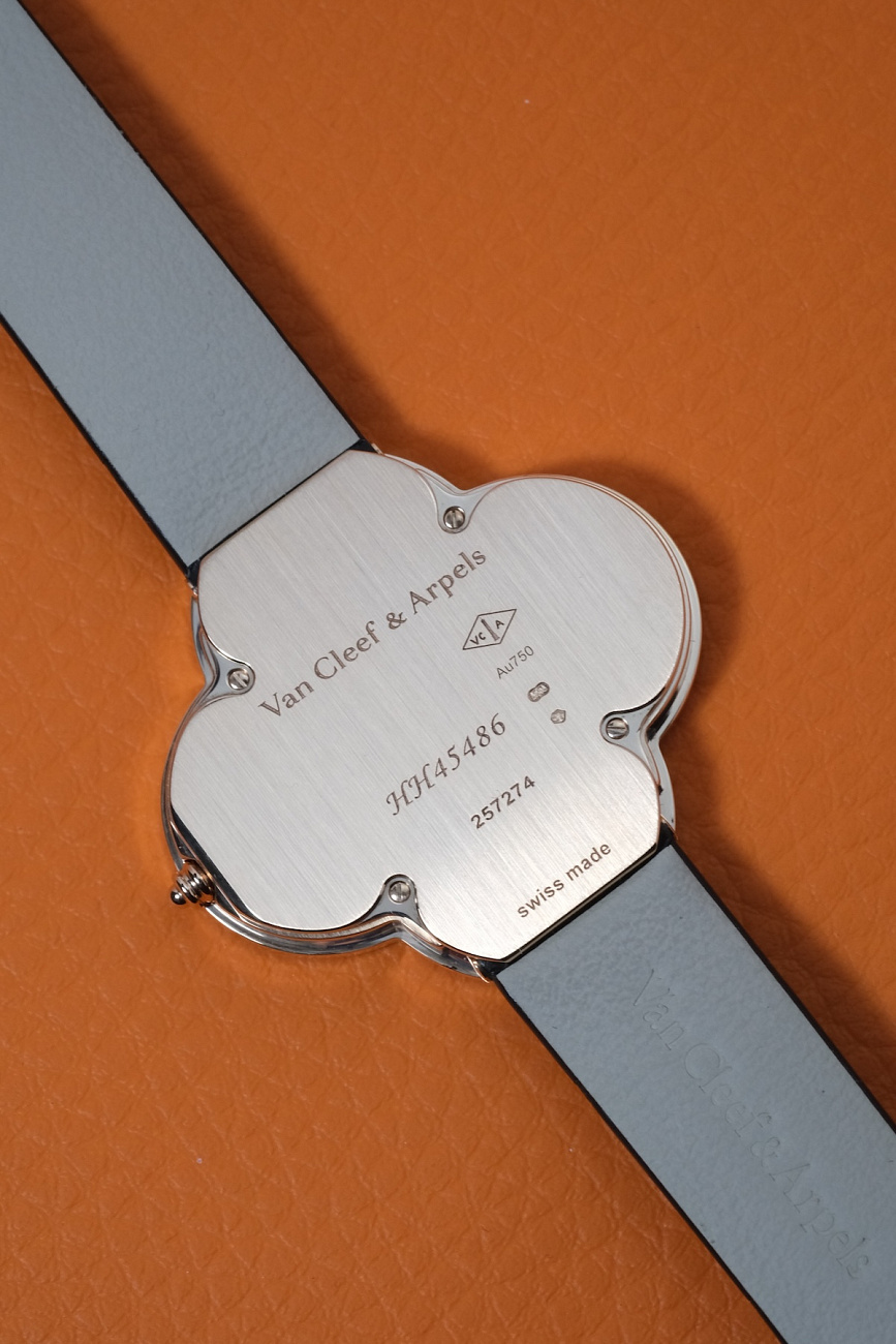 Van Cleef & Arpels в наличии в Москве в &quot;Мануфактуре&quot;! 