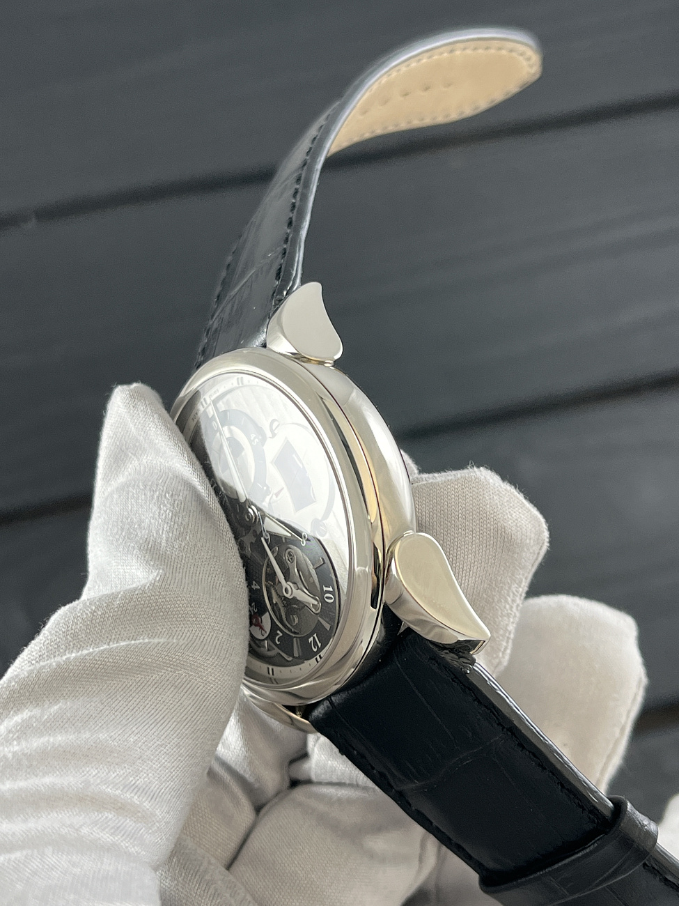 Parmigiani в наличии в Москве в &quot;Мануфактуре&quot;! 