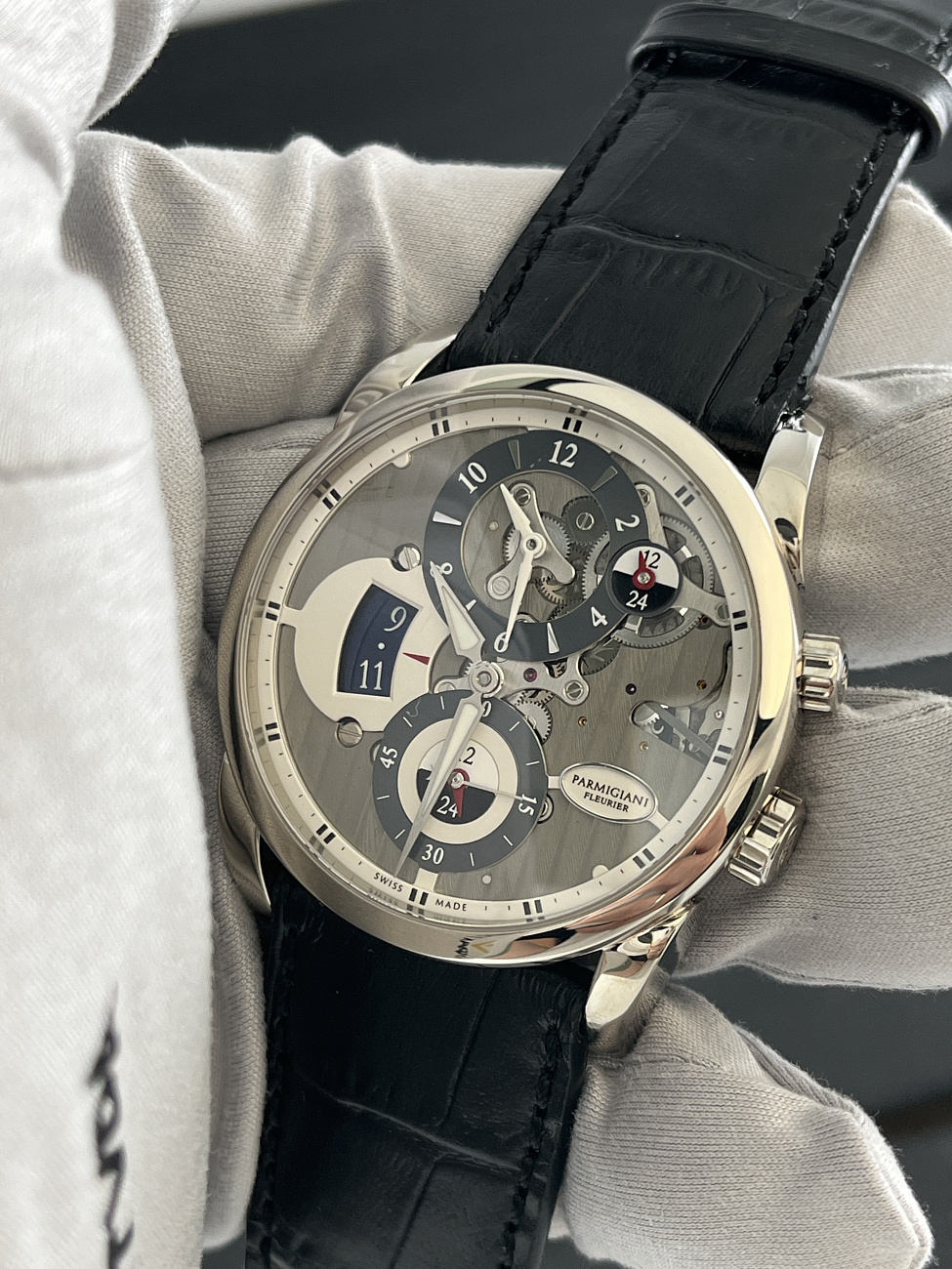 Parmigiani в наличии в Москве в &quot;Мануфактуре&quot;! 