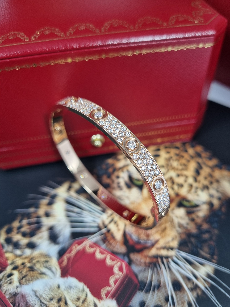 Cartier в наличии в Москве в &quot;Мануфактуре&quot;! 