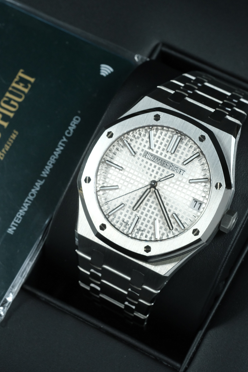 Audemars Piguet в наличии в Москве в &quot;Мануфактуре&quot;! 