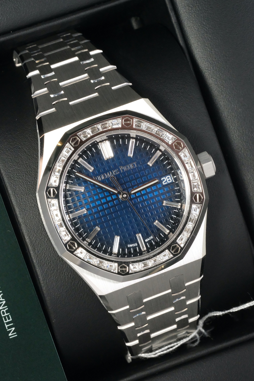 Audemars Piguet в наличии в Москве в &quot;Мануфактуре&quot;! 
