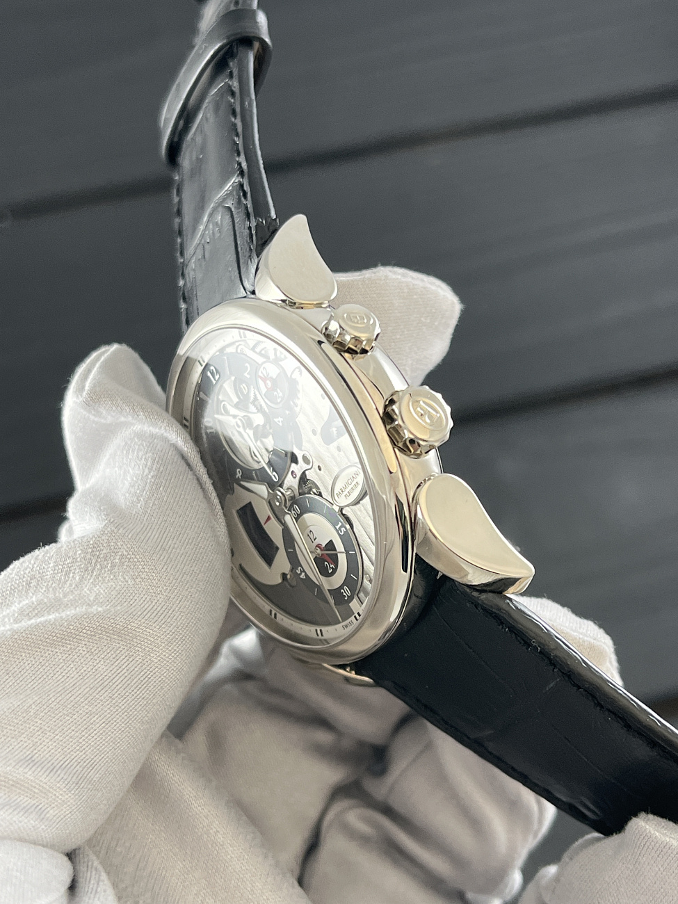 Parmigiani в наличии в Москве в &quot;Мануфактуре&quot;! 